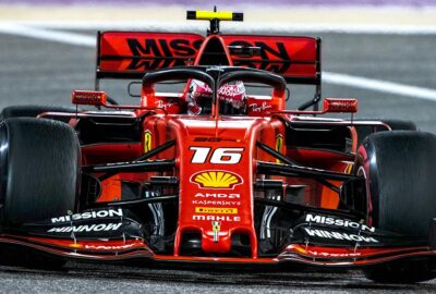 2019年F1巴林大奖赛排位赛，夏尔·勒克莱尔驾驶法拉利SF90冲刺