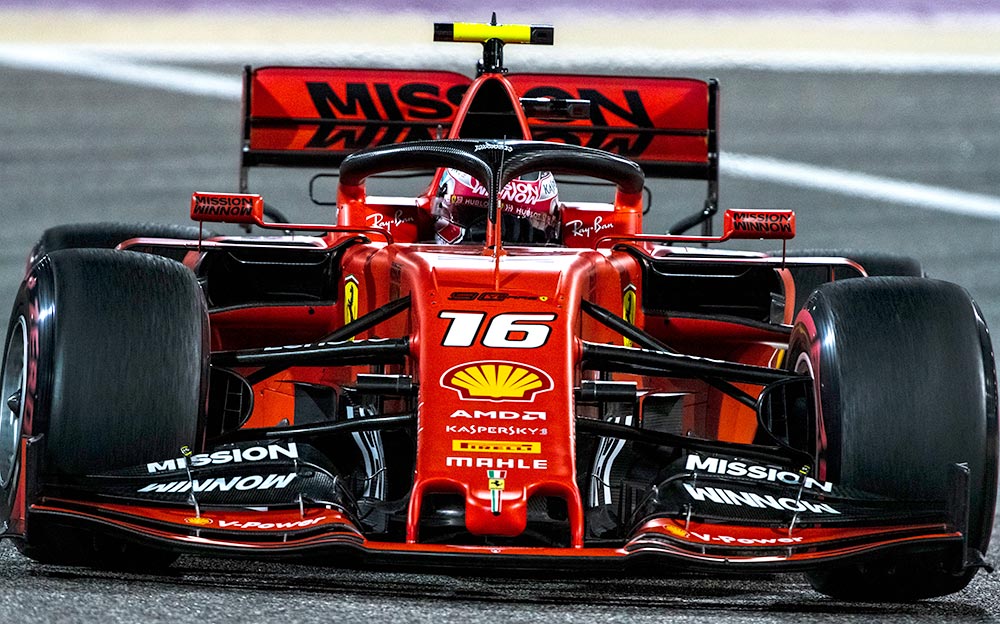 2019年F1巴林大奖赛排位赛，夏尔·勒克莱尔驾驶法拉利SF90冲刺