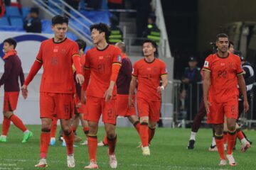 中国队球员比赛中场间歇行走