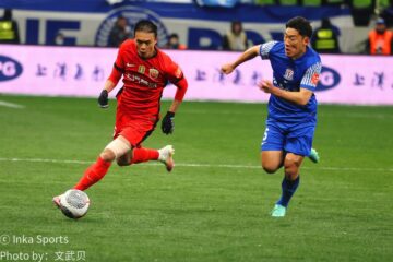 申花门将防守海港进攻