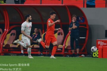 夜场比赛场面