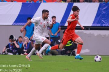 巴林队白色球衣球员