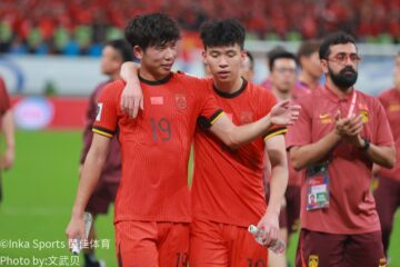 中国队进球后庆祝