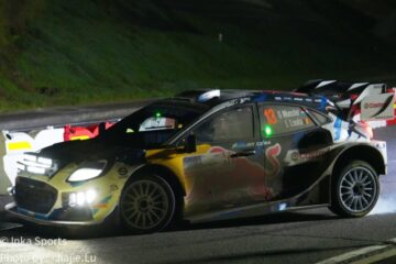 丰田GR Yaris Rally1夜赛疾驰
