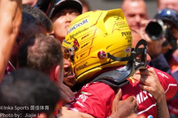 法拉利F1赛车暗调行驶