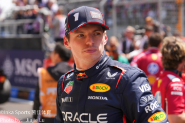 F1赛车暗调赛道场景