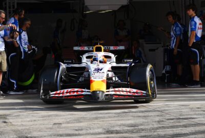 措洛夫驾驶Racing Bulls赛车测试