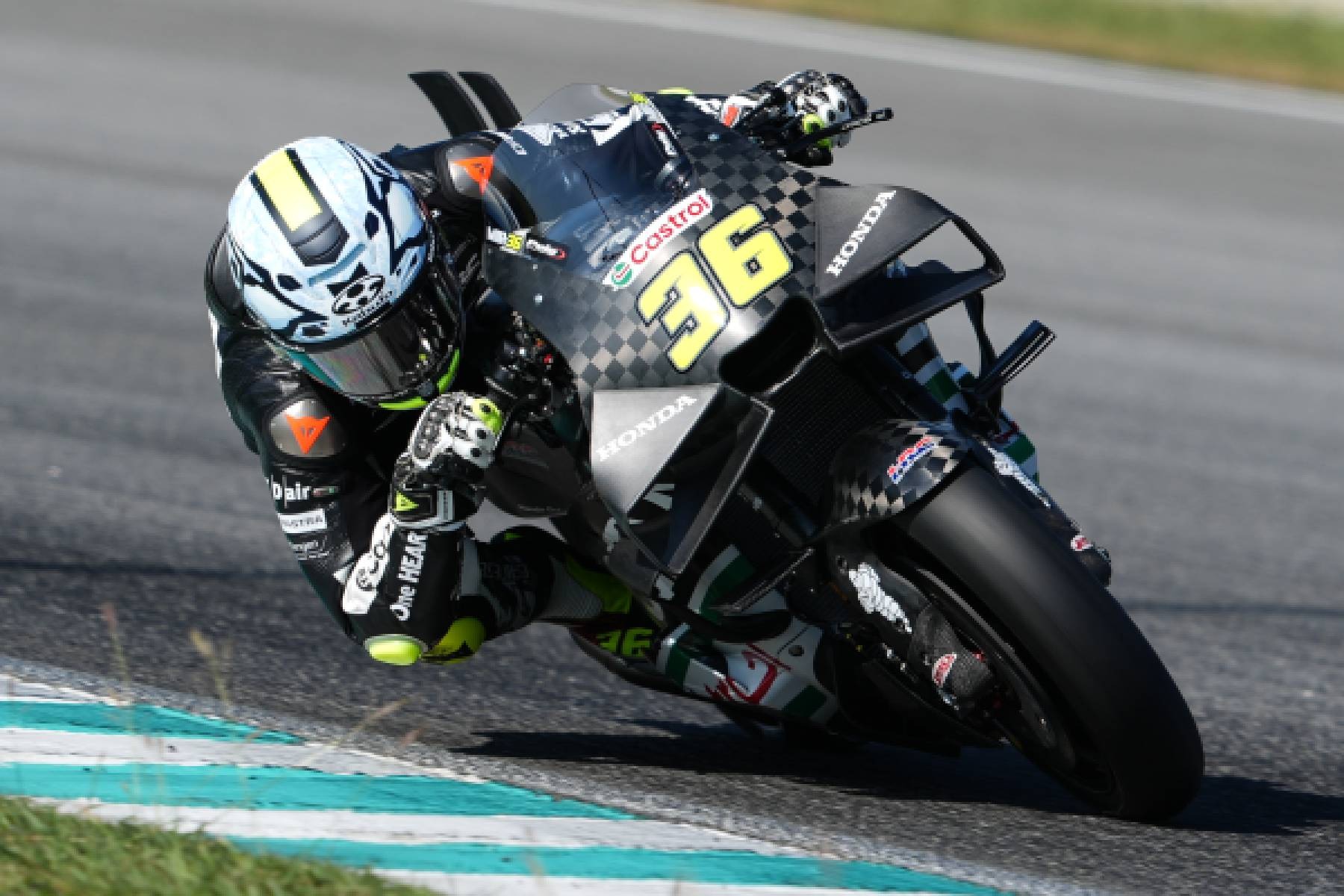 琼·米尔驾驶本田HRC赛车参加MotoGP比赛