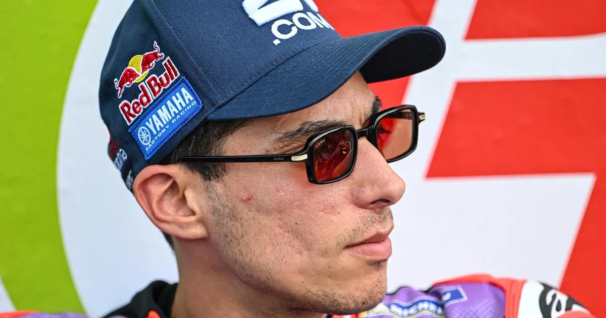 托普拉克·拉兹加特利奥卢身穿雅马哈赛车服参加MotoGP比赛周末