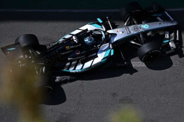 乔治·拉塞尔驾驶63号梅赛德斯赛车参加2026年阿塞拜疆大奖赛一练
