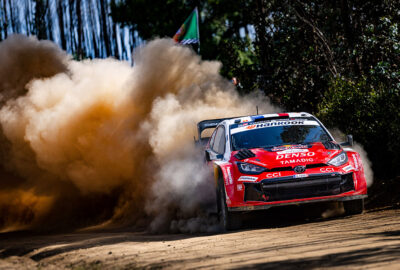 丰田GR Yaris Rally1在巴拉圭红土路的官方赛事资料图