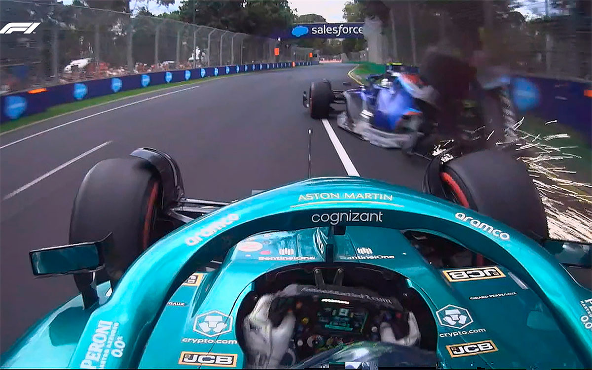 2022年F1澳大利亚大奖赛排位赛Q1,阿斯顿·马丁的斯特罗尔与威廉姆斯的拉蒂菲相撞