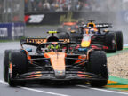 2025年F1澳大利亚大奖赛正赛，诺里斯驾驶迈凯伦MCL39雨中领跑