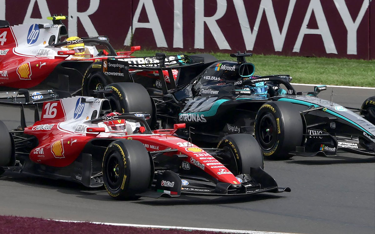 2026年F1澳大利亚大奖赛正赛发车后,勒克莱尔在1号弯超越拉塞尔升至榜首