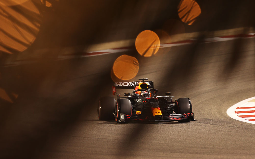 2021年F1巴林大奖赛排位赛，出战排位的红牛车手马克斯·维斯塔潘
