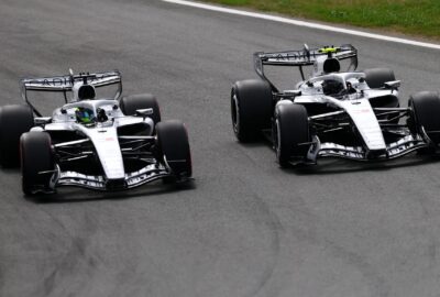 凯迪拉克F1赛车在比赛中