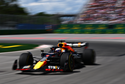 2022年F1加拿大大奖赛一练，维斯塔潘驾驶红牛在维伦纽夫赛道行驶