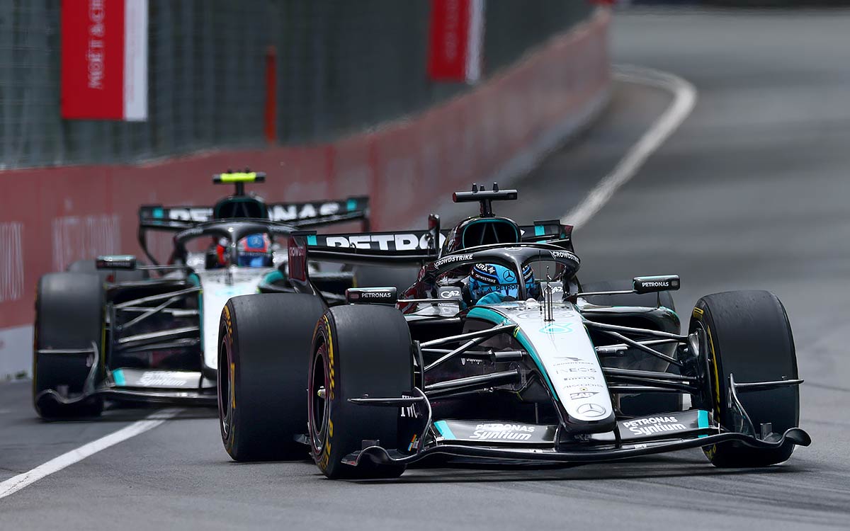 2026年F1加拿大大奖赛冲刺赛,拉塞尔与队友安东内利争夺领先位置