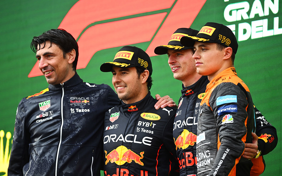 2022年F1艾米利亚罗马涅大奖赛正赛，登上颁奖台的维斯塔潘与佩雷兹（红牛）及诺里斯（迈凯伦）
