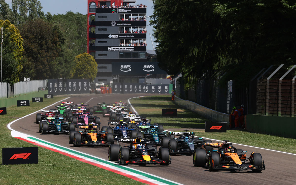 2025年F1艾米利亚罗马涅大奖赛正赛发车瞬间