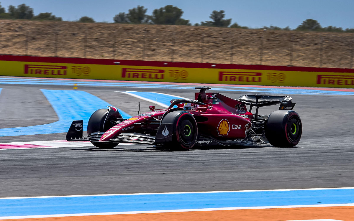 2022年F1法国大奖赛一练，勒克莱尔驾驶法拉利在保罗·里卡德赛道行驶