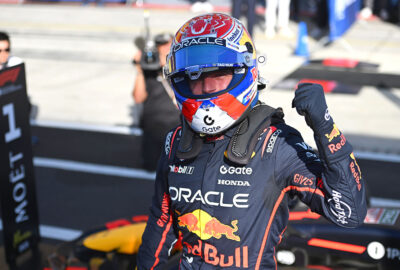 2025年F1意大利大奖赛排位赛，杆位维斯塔潘在检录区庆祝