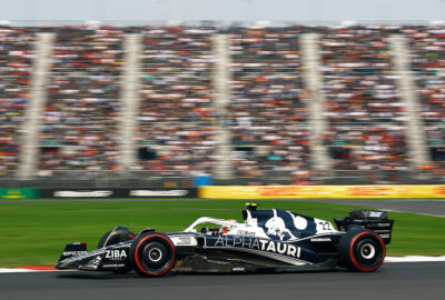 2022年F1墨西哥大奖赛二练，角田裕毅驾驶红牛二队在罗德里格斯兄弟赛道行驶
