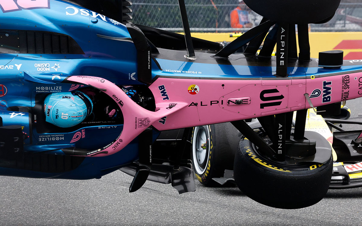 2026年F1迈阿密大奖赛正赛，加斯利的阿尔派与劳森接触后翻车