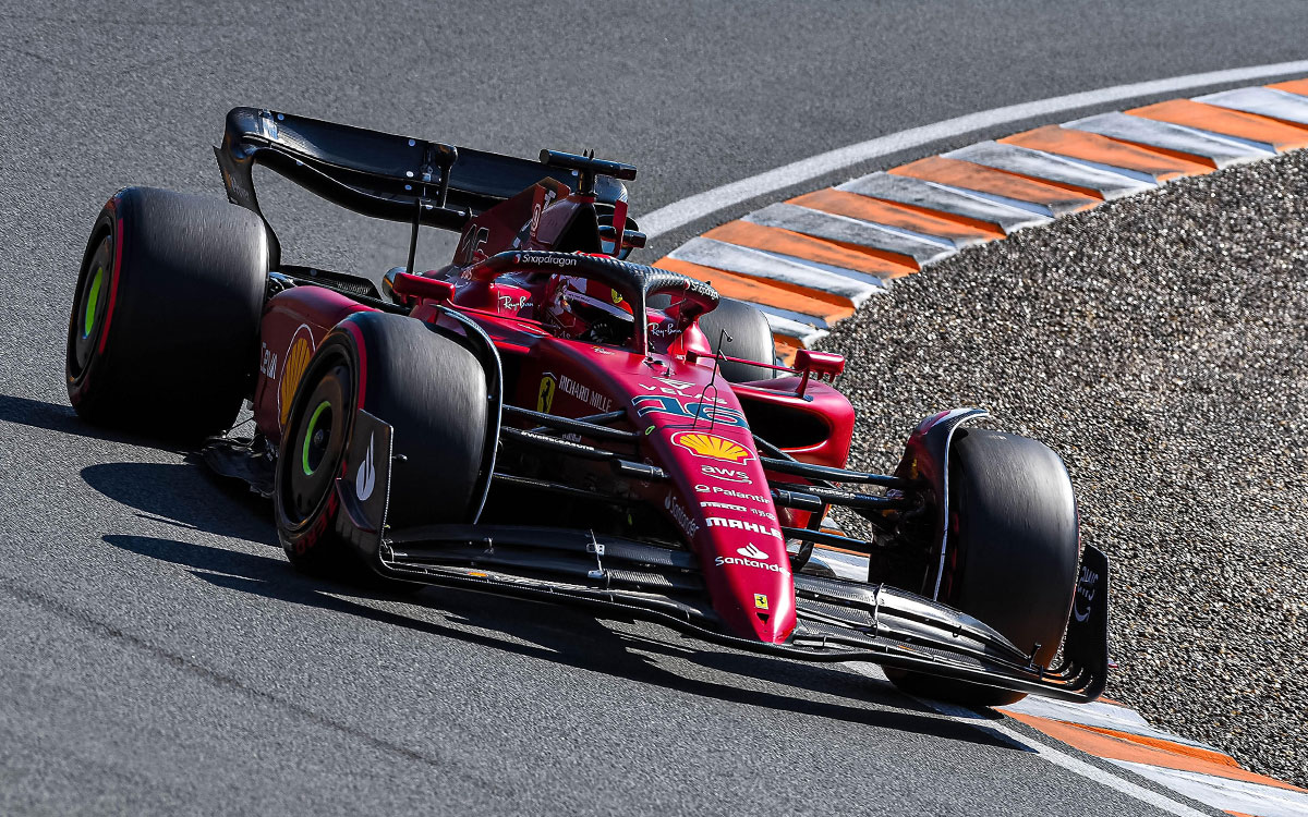 2022年F1荷兰大奖赛三练，勒克莱尔驾驶法拉利F1-75在赞德沃特赛道行驶