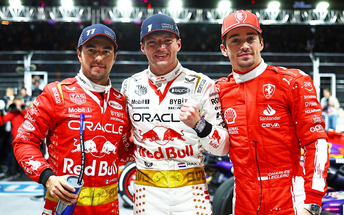 2023年F1拉斯维加斯大奖赛正赛结束,冠军维斯塔潘、亚军勒克莱尔、季军佩雷兹在parc fermé区域庆祝