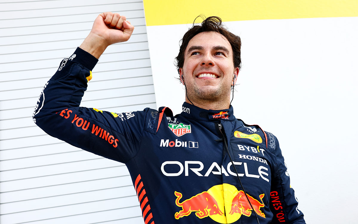 2023年F1迈阿密大奖赛排位赛，夺得杆位的佩雷兹振臂庆祝