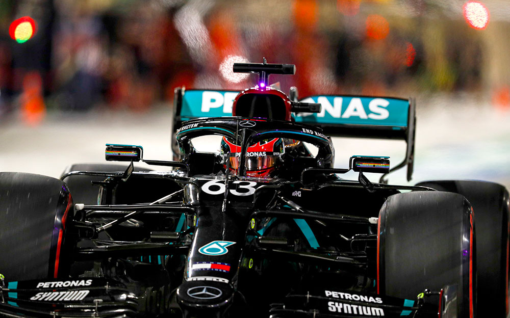 2020年F1萨基尔大奖赛一练，驾驶梅赛德斯W11的乔治·拉塞尔