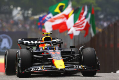2022年F1圣保罗大奖赛一练，佩雷兹驾驶红牛在英特拉格斯赛道行驶