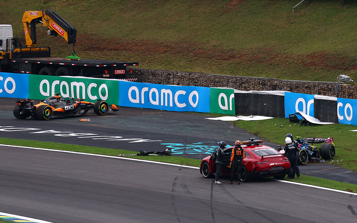 2025年F1圣保罗大奖赛冲刺赛，皮亚斯特里与科拉平托在4-5号弯撞车