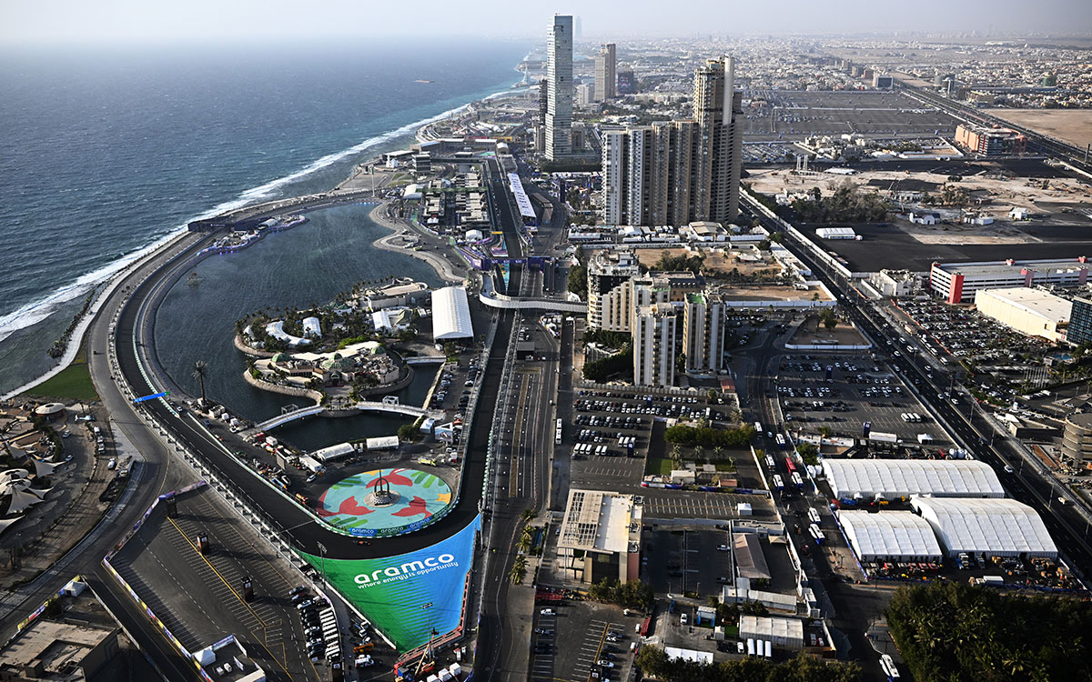 2022年F1沙特阿拉伯大奖赛三练，吉达市街赛道航拍