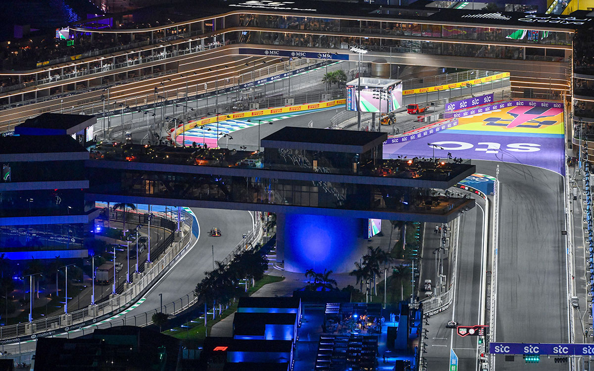 2025年F1沙特阿拉伯大奖赛二练，吉达市街赛道1-2号弯与22-24号弯