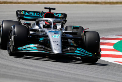 2022年F1西班牙大奖赛，拉塞尔驾驶改良底板的梅赛德斯W13