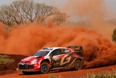 丰田GR Yaris Rally1赛车巴拉圭拉力赛红土赛段