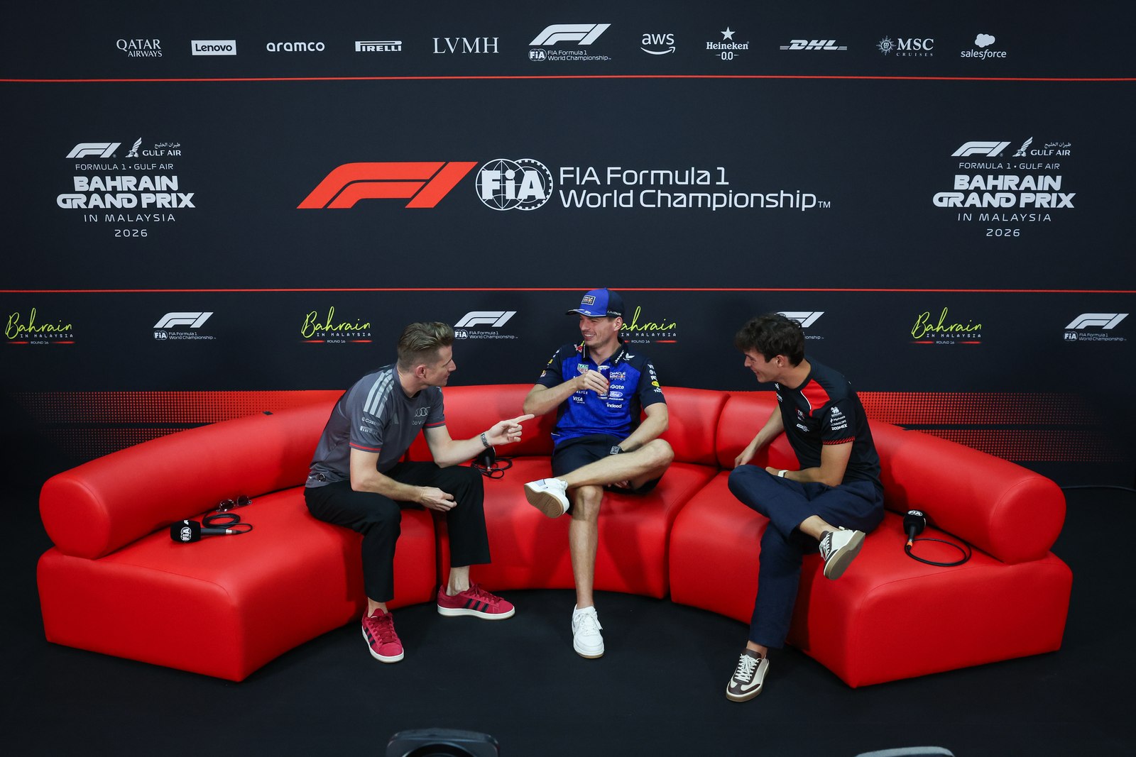 霍肯伯格、维斯塔潘和贝尔曼参加2026年于马来西亚举行的F1巴林大奖赛周四发布会