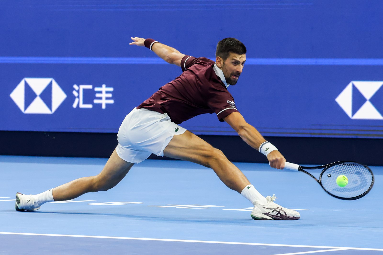 德约科维奇参加2026年中国网球公开赛男单首轮比赛