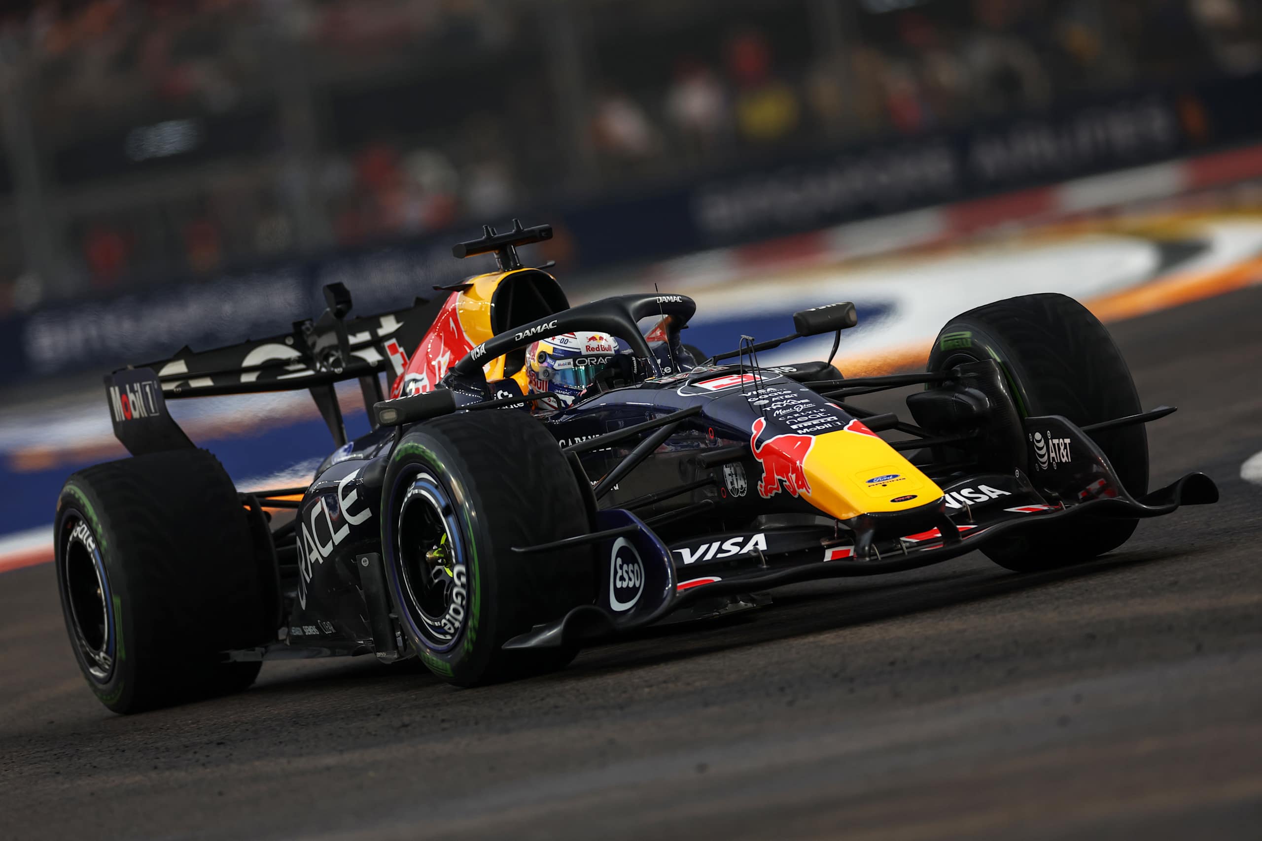 2026年10月10日F1新加坡大奖赛冲刺赛，马克斯·维斯塔潘驾驶3号红牛赛车。