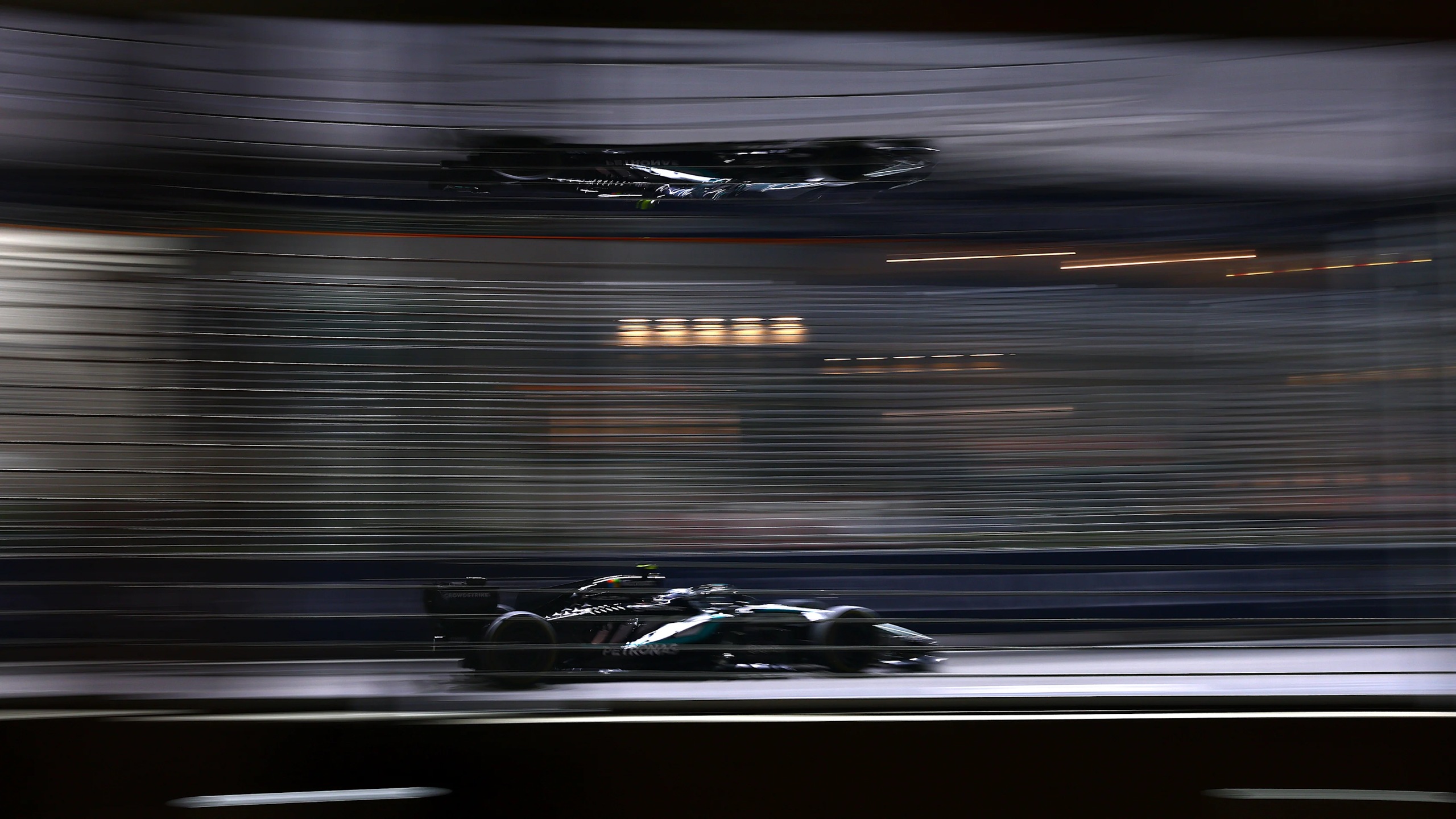 2026年F1新加坡大奖赛正赛,安东内利驾驶12号梅赛德斯赛车。