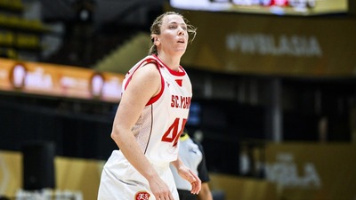 2026年10月20日の四川遠達美楽対国泰人寿戦でのサラ・ブリキャブス。FIBAの本試合レポート掲載写真。