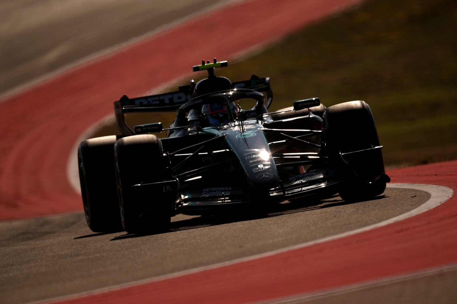 2026年10月23日F1美国站二练，安东内利驾驶12号梅赛德斯赛车。