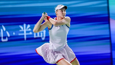 Elena Rybakina plays a shot in the Ningbo Open semi-finals on October 24, 2026