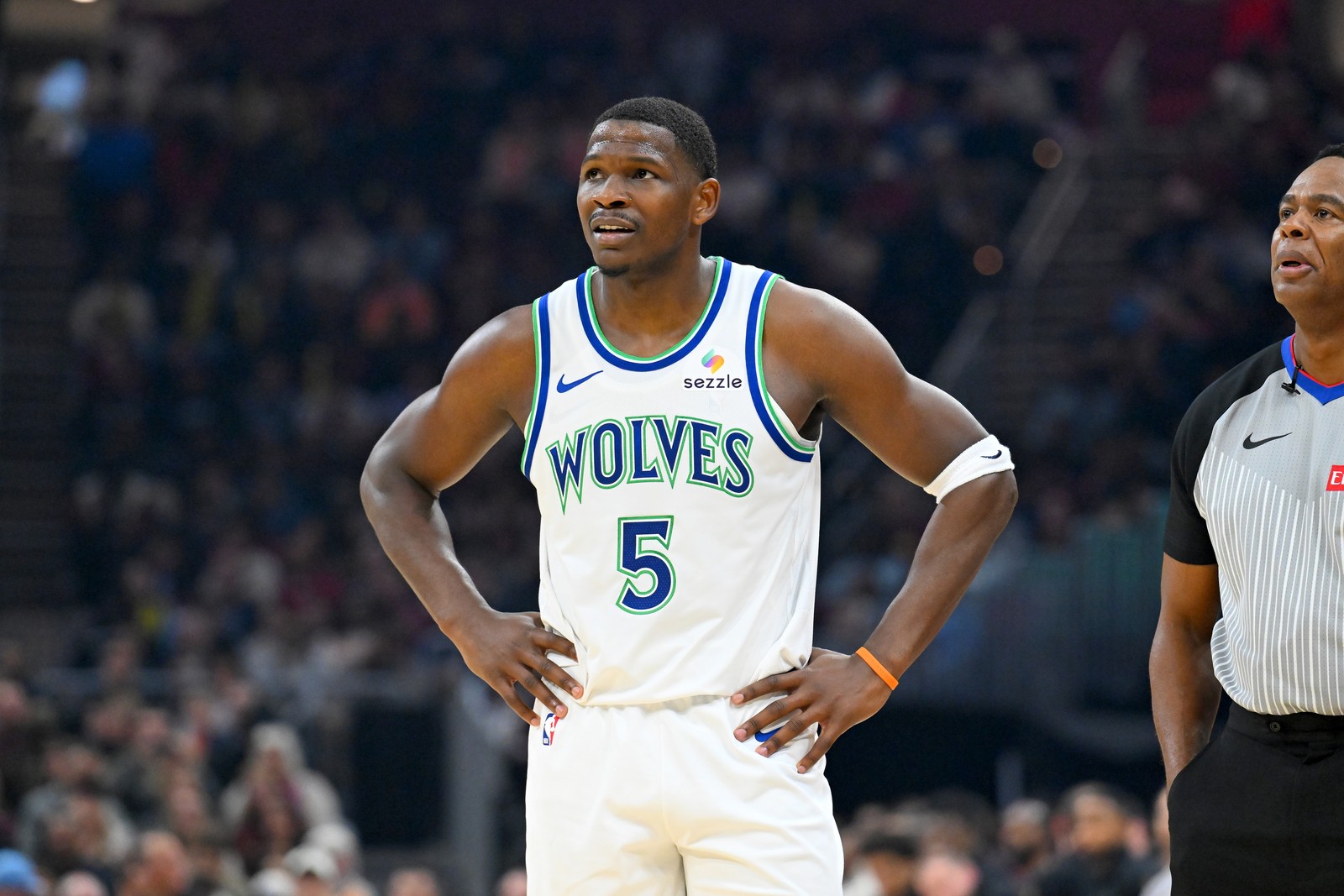 Archive game photograph of Edwards wearing number 5, used in the Timberwolves’ official injury announcement; not a photograph of the procedure