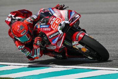 2026年マレーシアGPの金曜練習走行で93号ドゥカティを駆るマルク・マルケス。MotoGP公式の当日レポート写真