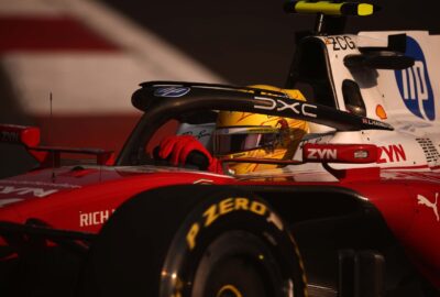 2026年10月30日のメキシコGP FP2で44号車のフェラーリに乗るルイス・ハミルトン
