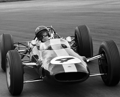 1963年英国GPで4号車ロータスを駆るジム・クラーク。シルバーストン公式の歴史画像