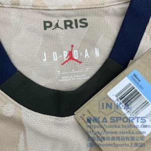 Nike Jordan 2023-24巴黎圣日耳曼第三球员版球衣 FD6503-201 — 商品实拍6